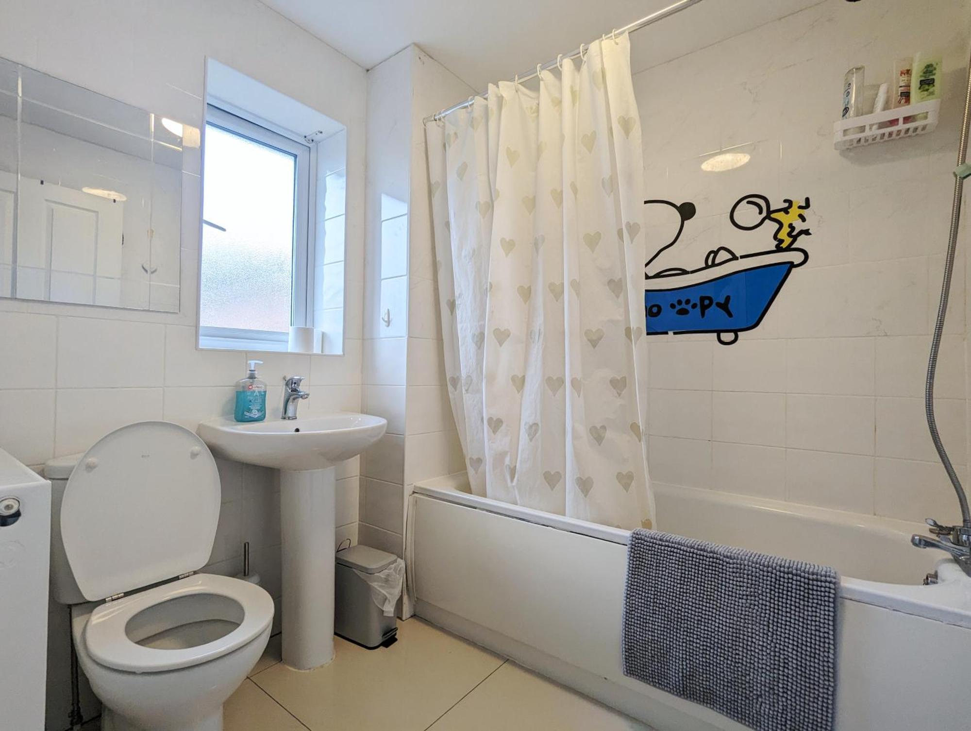 Guest Rooms Near City Centre Anfield Free Parking Liverpool Bagian luar foto