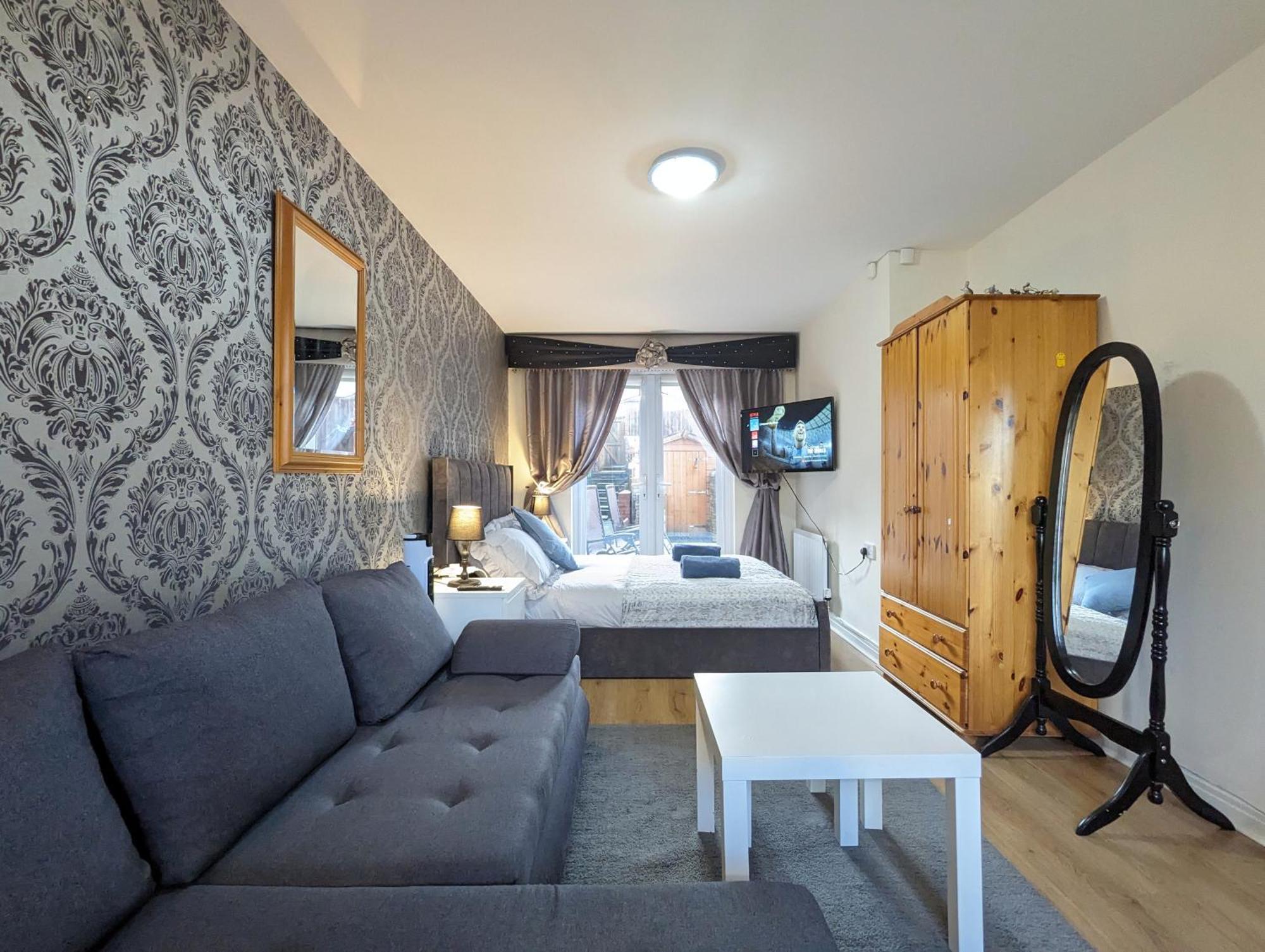 Guest Rooms Near City Centre Anfield Free Parking Liverpool Bagian luar foto
