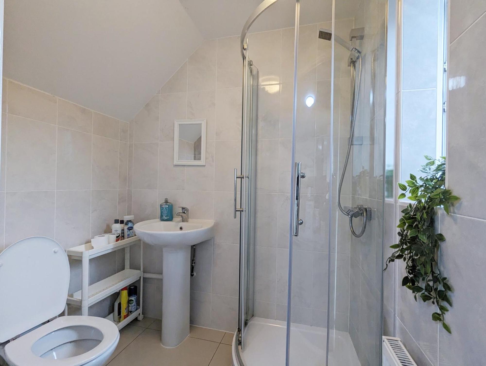 Guest Rooms Near City Centre Anfield Free Parking Liverpool Bagian luar foto